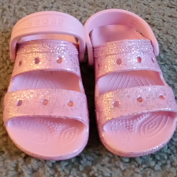 Crocs - Picture 2 of 7